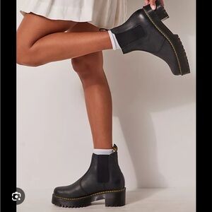 Dr martens rometty platform Chelsea boot